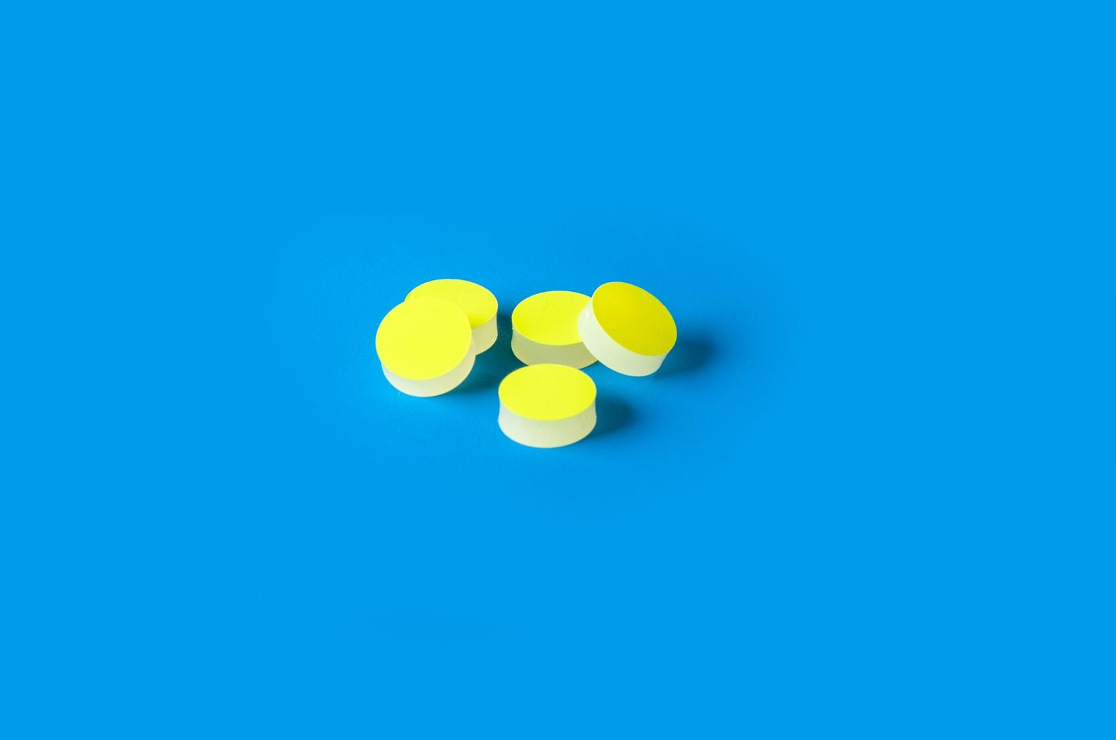 9.5mm (3/8") Diameter Low Bleed Yellow PTFE/Cream Silicone Septa, 3mm Thick, Max Temp 250°C