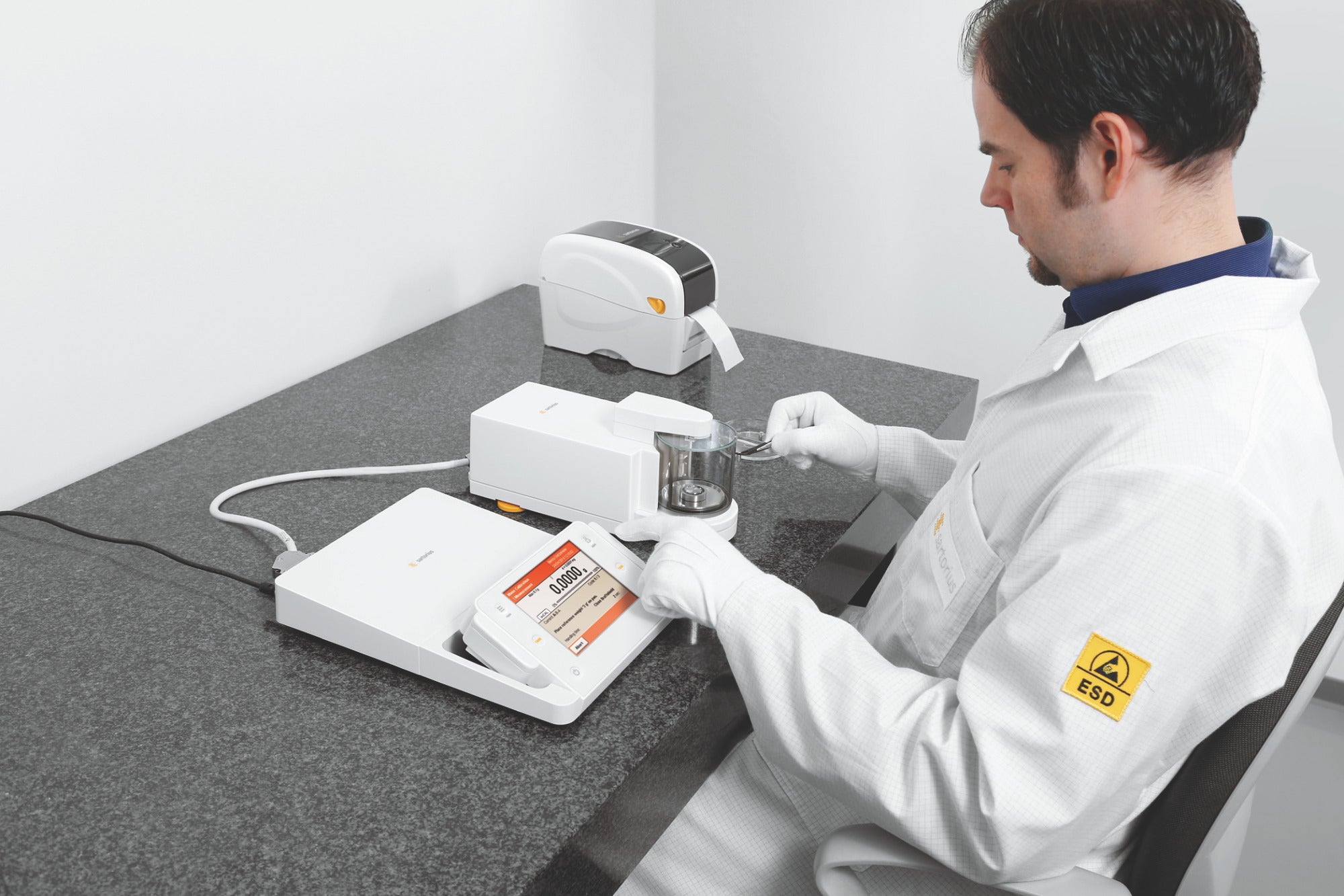 Sartorius Cubis MCM5004 manual mass comparator in laboratory
